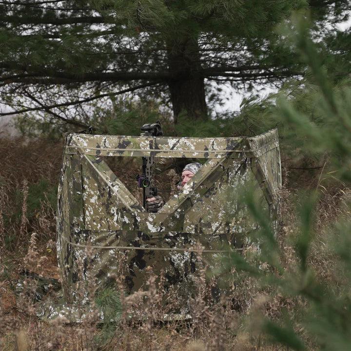 FACE-OFF™ ADJUSTABLE PANEL BLIND CRATER™ THRIVE - Young Wild Hunters