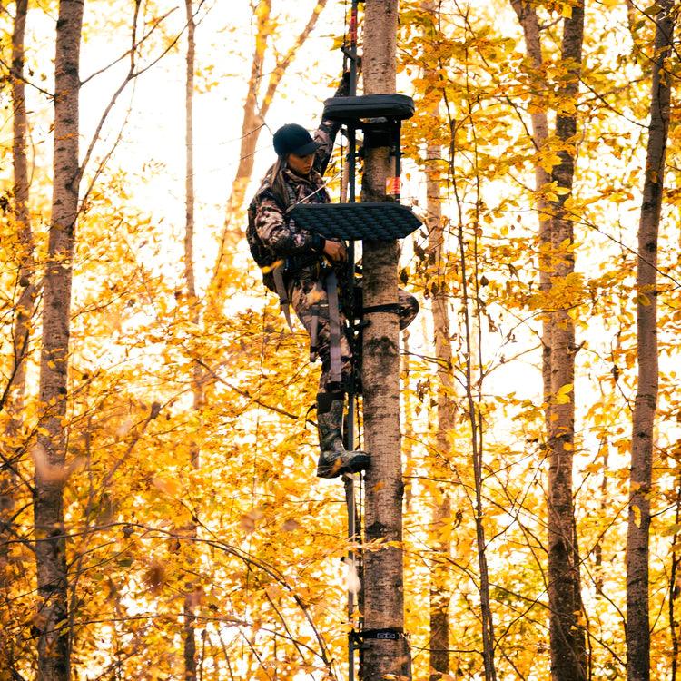 BIG FOOT™ LITE FOOT™ HANG-ON - Young Wild Hunters