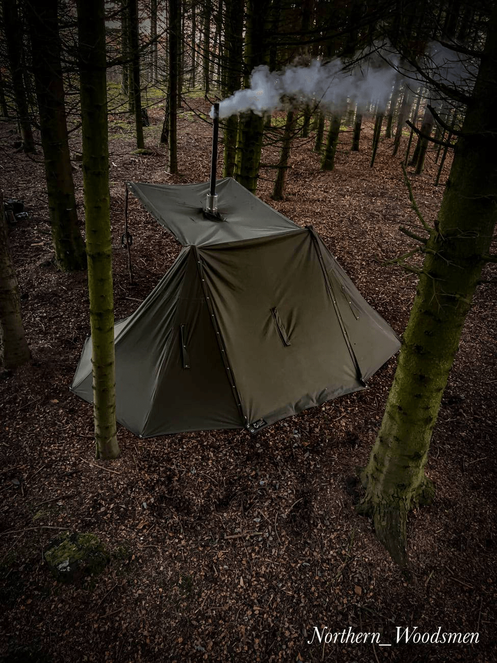 Modificación polaca del Poncho Lavvu - Young Wild Hunters