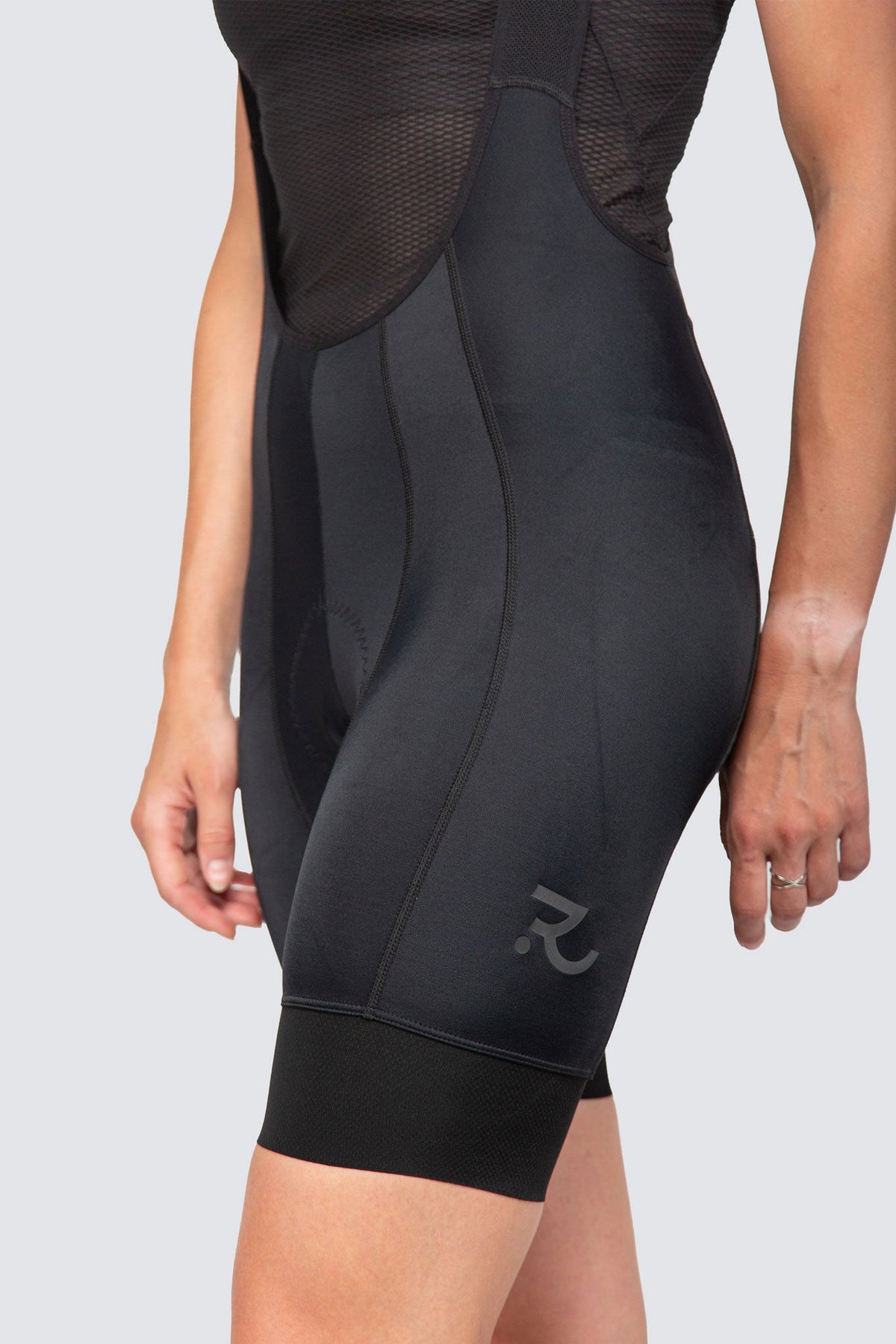 Camiseta Interior Essential Mujer — Black