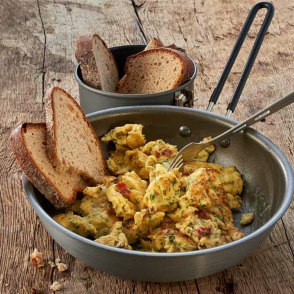 Huevos revueltos con cebolla Trek'N Eat